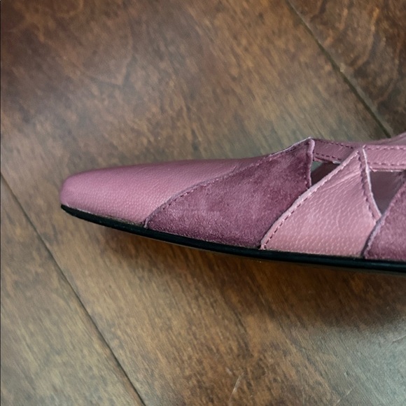 Via Spiga Mauve and Purple Cutout Designed Leather and Suede Heels, Size 6 - Picture 6 of 16